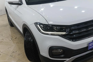 Внедорожник Volkswagen T-Cross 2020 года, 1599000 рублей, Новокузнецк