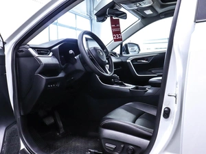 Внедорожник Toyota RAV4 2021 года, 3630000 рублей, Красноярск