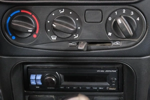 Внедорожник Chevrolet Niva 2015 года, 899000 рублей, Омск