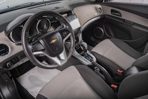 Седан Chevrolet Cruze 2011 года, 669000 рублей, Томск