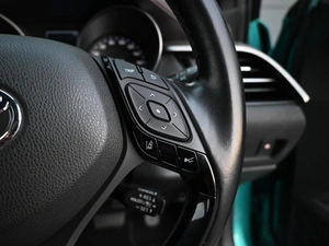 Внедорожник Toyota C-HR 2017 года, 2184000 рублей, Кирилловка