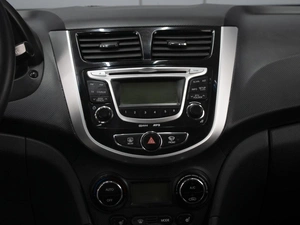 Хетчбэк Hyundai Solaris 2013 года, 915777 рублей, Омск