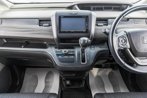 Минивэн Honda Freed 2018 года, 1849000 рублей, Барнаул