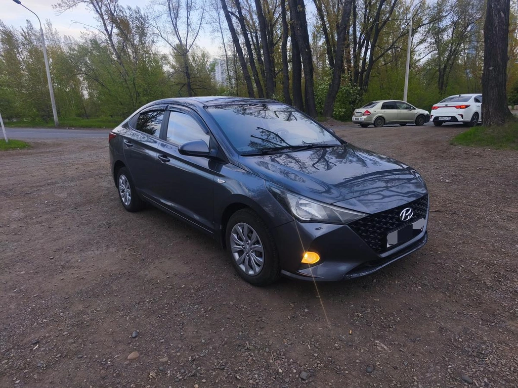 Седан Hyundai Solaris 2021 года, 900000 рублей, Красноярск