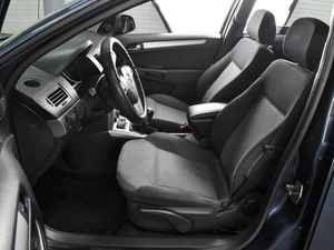 Универсал Opel Astra 2011 года, 569000 рублей, Воронеж