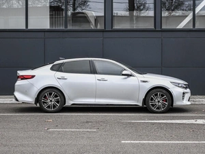 Седан Kia Optima 2016 года, 1844000 рублей, Кирилловка