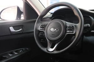 Седан Kia Optima 2018 года, 1669000 рублей, Омск