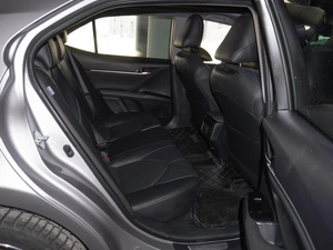 Седан Toyota Camry 2023 года, 4099000 рублей, Санкт-Петербург