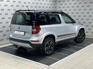 Внедорожник Skoda Yeti 2015 года, 1195000 рублей, Красноярск