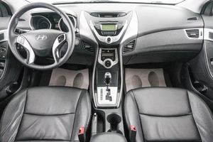 Седан Hyundai Avante 2010 года, 899000 рублей, Красноярск