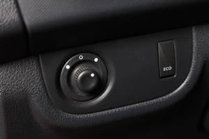 Хетчбэк Renault Sandero 2015 года, 779000 рублей, Новосибирск