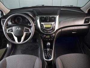 Хетчбэк Hyundai Solaris 2013 года, 980000 рублей, Омск