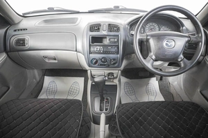 Седан Mazda Familia 2002 года, 299000 рублей, Кемерово