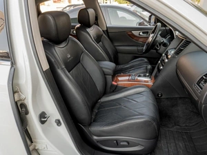 Внедорожник Infiniti QX70 2013 года, 2439000 рублей, Саратов