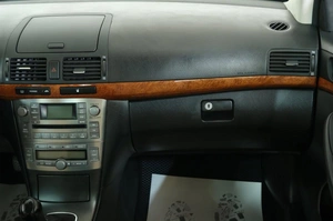 Седан Toyota Avensis 2007 года, 799000 рублей, Омск