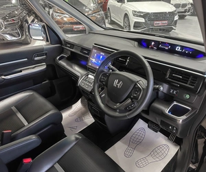 Минивэн Honda Stepwgn Spada 2020 года, 2597000 рублей, Красноярск