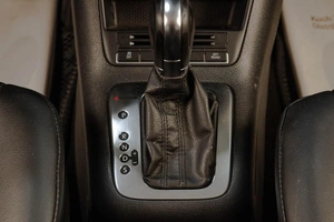 Внедорожник Volkswagen Tiguan 2012 года, 1259000 рублей, Челябинск