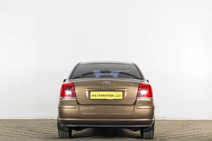 Седан Toyota Avensis 2006 года, 1049000 рублей, Тюмень