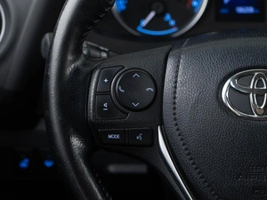 Седан Toyota Corolla 2018 года, 1549046 рублей, Москва