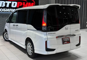 Минивэн Honda Stepwgn Spada 2015 года, 1897000 рублей, Красноярск