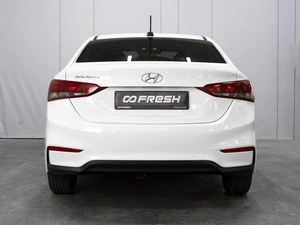 Седан Hyundai Solaris 2019 года, 1290000 рублей, Омск