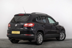 Внедорожник Volkswagen Tiguan 2010 года, 1099000 рублей, Томск