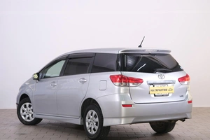 Минивэн Toyota Wish 2011 года, 1319000 рублей, Омск