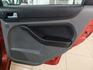 Хетчбэк Ford Focus 2008 года, 677000 рублей, Солонцы