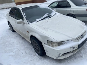Седан Honda Accord 2001 года, 360000 рублей, Большеулуйский район