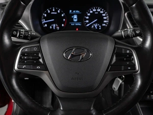 Седан Hyundai Solaris 2018 года, 1299000 рублей, Тюмень