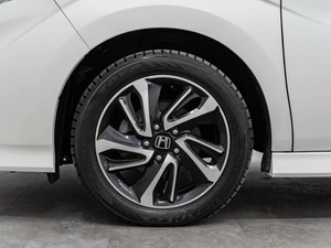 Минивэн Honda Stepwgn Spada 2017 года, 2100000 рублей, Красноярск