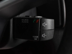 Седан Renault Logan Stepway 2019 года, 1159000 рублей, Воронеж
