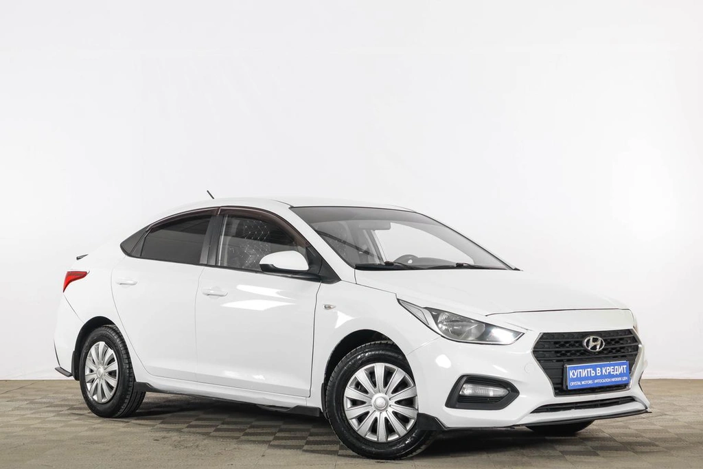 Седан Hyundai Solaris 2017 года, 789000 рублей, Тюмень