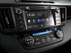 Внедорожник Toyota RAV4 2016 года, 2019000 рублей, Воронеж
