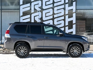 Внедорожник Toyota Land Cruiser Prado 2012 года, 2569000 рублей, Волгоград