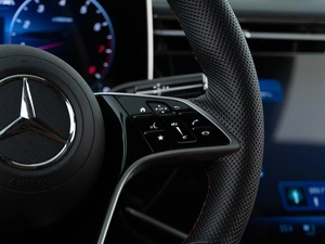 Седан Mercedes-benz E-класс 2023 года, 5998999 рублей, Москва
