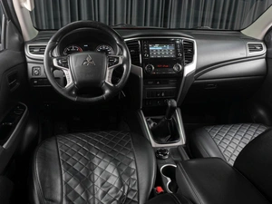 Пикап Mitsubishi L200 2019 года, 2349000 рублей, Тюмень