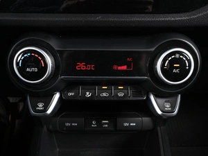 Седан Kia Rio 2018 года, 1649000 рублей, Аксай