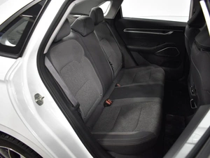 Седан Geely Emgrand 2023 года, 1640900 рублей, Казань