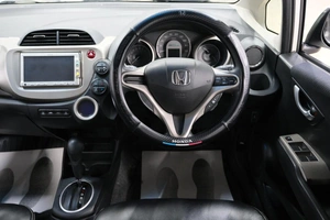Хетчбэк Honda Fit 2011 года, 969000 рублей, Омск