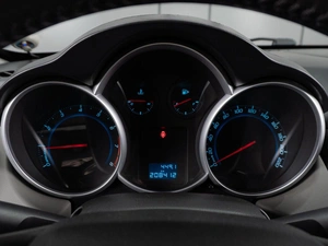 Седан Chevrolet Cruze 2011 года, 624000 рублей, Тюмень