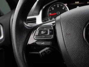 Внедорожник Volkswagen Touareg 2015 года, 2290000 рублей, Волгоград