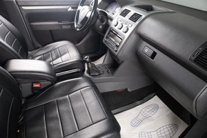 Минивэн Volkswagen Touran 2010 года, 819000 рублей, Оренбург