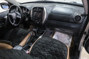 Внедорожник Toyota RAV4 2004 года, 899000 рублей, Новокузнецк