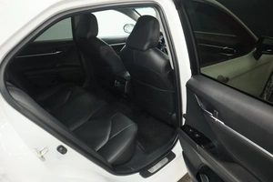 Седан Toyota Camry 2018 года, 2680000 рублей, Курск