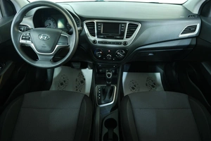 Седан Hyundai Solaris 2021 года, 1739000 рублей, Омск