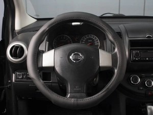 Хетчбэк Nissan Note 2013 года, 840000 рублей, Омск