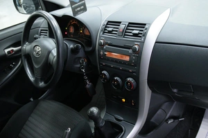 Седан Toyota Corolla 2008 года, 958000 рублей, Солонцы