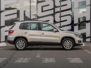 Внедорожник Volkswagen Tiguan 2015 года, 1169000 рублей, Краснодар