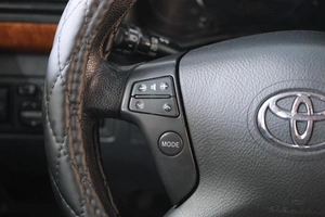 Седан Toyota Avensis 2007 года, 869000 рублей, Омск